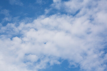 Fototapeta premium 自然な青空と雲 Blue sky and unique clouds