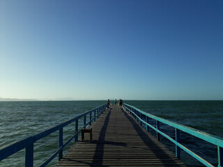 Fototapeta na wymiar wooden bridge in the sea