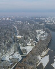 Winter am Lech in Augsburg - Ausblick auf den Hochablass, den Stadtwald und den Eiskanal
