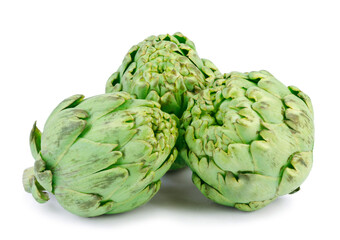 Obraz premium Green artichoke isolated on white background.