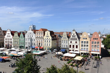 Fototapeta na wymiar Market square in Rostock, North Germany