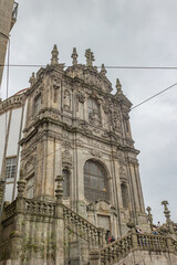 Fototapeta na wymiar façade de l'église des Clercs (Porto, Portugal)