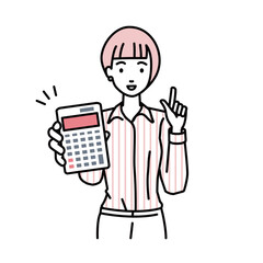 立って電卓を持ってこちらに向けて見せているブラウスの女性