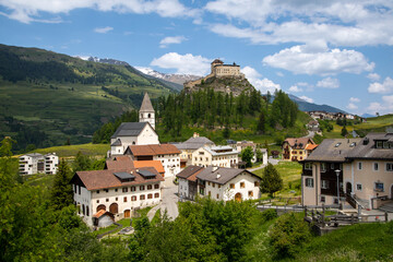 Fototapeta na wymiar Castle of Tarasp, near Scuol, Swiss