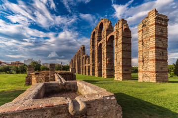 M&eacute;rida's Aqueduct of Miracles at sunset, with its ancient Roman architecture and imposing stone columns, this historical relic is an emblem of cultural heritage.