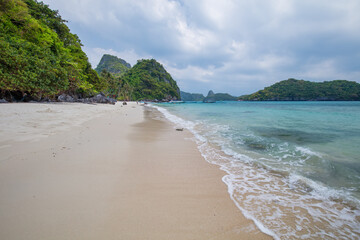 Obraz premium beautiful beach and sky at Ang Thong National Marine Park,tropical paradise,Samui District, Suratthani, Thailand