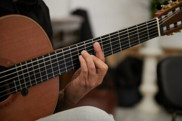 Fototapeta na wymiar guitarra, cuerda, manos, tocar, acústico, eléctrico