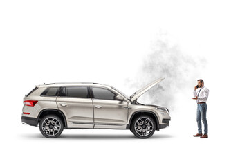 Man with a SUV calling road assistance company