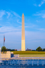 Washington Monument in the center of Washington DC