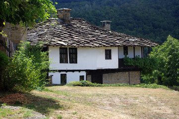 Fototapeta na wymiar village de Bojentzi, Bulgarie, dans l'oblast de Gabrovo