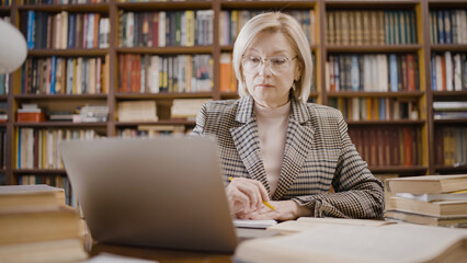 Professor conducting online classes, education during the pandemic, via video call