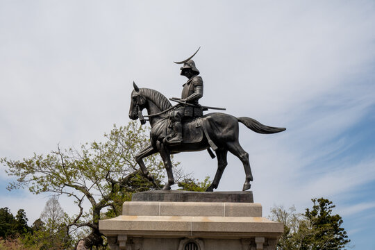 伊達政宗騎馬像」の写真素材 | 348件の無料イラスト画像 | Adobe Stock