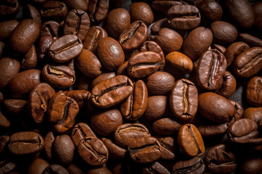 Many coffee beans. 