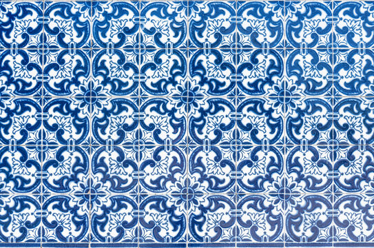 Azulejos azuis. Painel de azulejos tradicionais portugueses. 