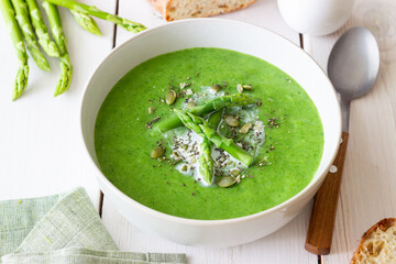 Green asparagus cream soup. Healthy eating. Vegetarian food. Diet.