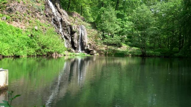 Luisenthaler Wasserfall im Park Altenstein in Th&uuml;ringen