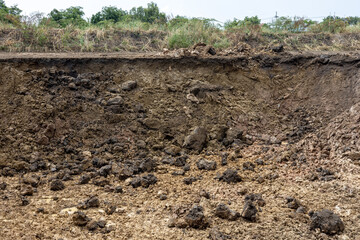 Background view of the basement section, which was dug into the shore.