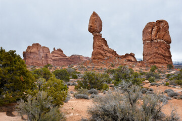 Fototapeta premium Balanced Rock, one of the most iconic features in the Arches National Park, Utah, USA.