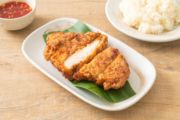 fried chicken with sticky rice