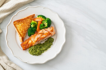 grilled salmon steak with pesto sauce