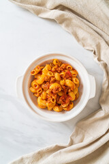 macaroni with tomatoes sauce and mince pork