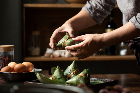 Making Zongzi for Duanwu festival 