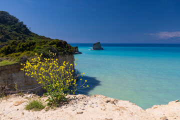 Krajobraz morski. Egzotyczne miejsce, relaks i wypoczynek. Wybrzeże greckiej wyspy, Korfu