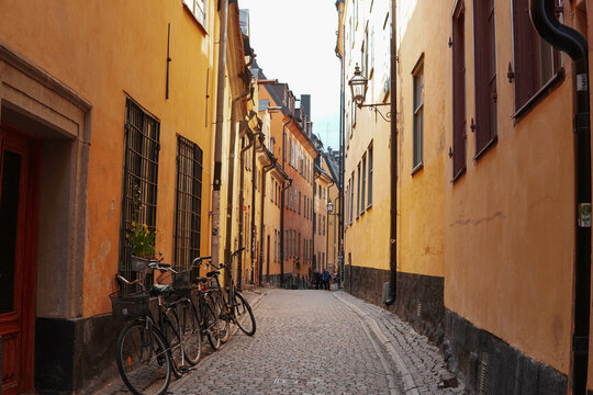Fototapeta narrow street in the town, stockholm