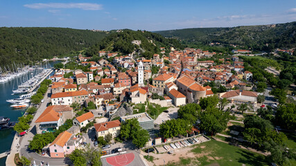 Fototapeta na wymiar Miasto Skradin w Chorwacji widok z góry
