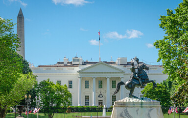 Weißes Haus und Washington Monument mit Lafayette Square in Washington D.C.