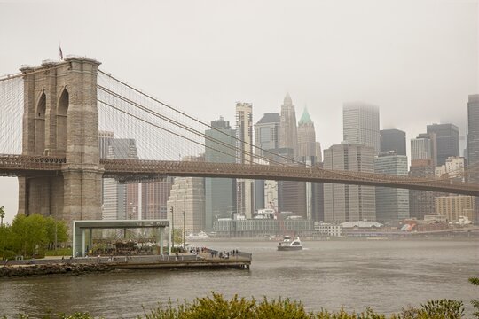 Brooklyn Bridge, New York City skyline
