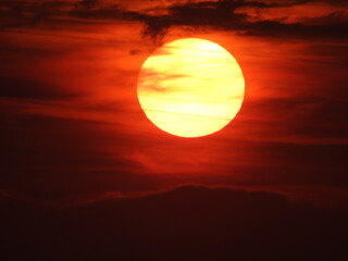 couch&eacute; de soleil, mer, plage orange, nature