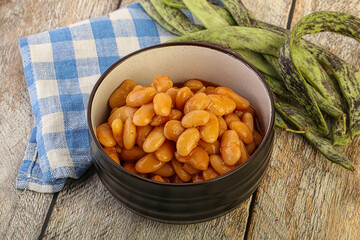 White bean in tomato sauce