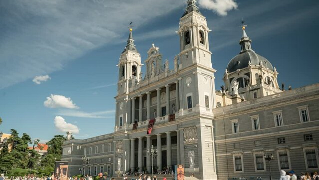 Imposing Almudena Cathedral, work commissioned by King Alfonso XII to the architect Francisco de Cubas y Montes in 1883.