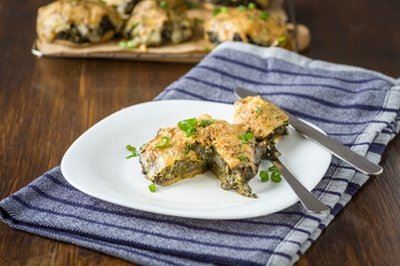 BAKED MUSHROOMS STUFFED WITH SPINACH