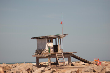 Fototapeta na wymiar lifeguard tower on the beach
