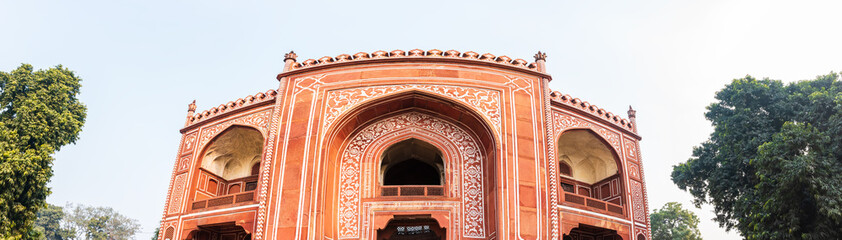 Panoramic beautiful Mosque at the Taj Mahal in the Indian city of Agra, Uttar Pradesh, India.