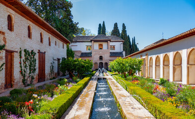 Fototapeta na wymiar Jardins do Palácio de Generalife, complexo de Alhambra, Granada 
