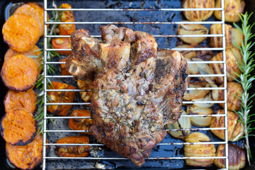 Roast lamb with rosemary and vegetables