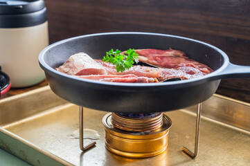 アウトドアでのスキレット料理