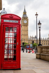 Naklejka na ściany i meble Big Ben and red telephone box in London