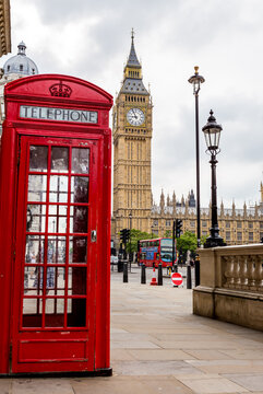 Big Ben and red telephone box in London