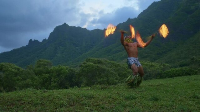 Spinning Fire In Hawaii