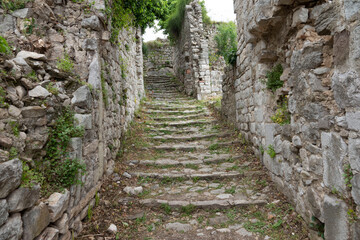 Fototapeta na wymiar Ruiny,Stary Bar,Czarnogóra,schody