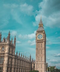 Fototapeta na wymiar Vertical shot of the Big Ben at the north end of the Palace of Westminster in London, England