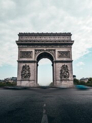 Fototapeta na wymiar Arch Triumph in Paris, France, during a busy day