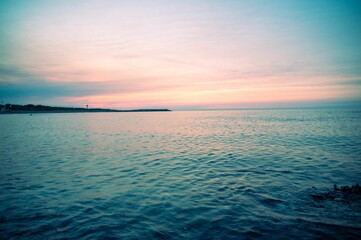 Obraz na płótnie Canvas Beautiful landscape of the sea on the sunset
