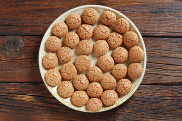Italian apricot cookies