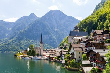 Fototapeta premium Postcard view of charming Hallstatt, Austria