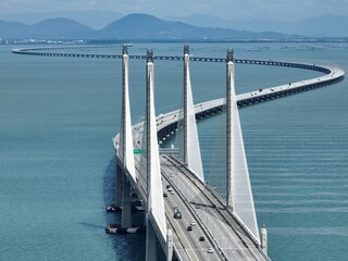 Scenic view of the Penang Bridge in the state of Penang, Malaysia - obrazy, fototapety, plakaty